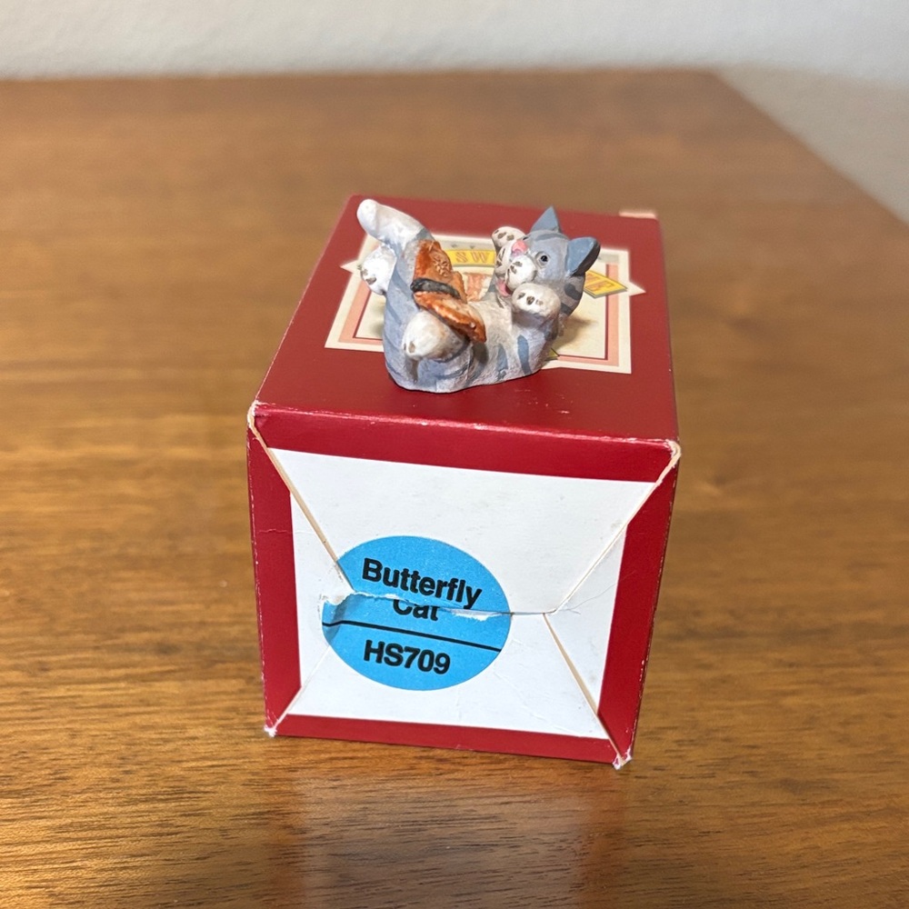 Colourbox Collectibles Peter Fagan’s  Home Sweet Home Mini Cat Figurine Set - Picture 9 of 16